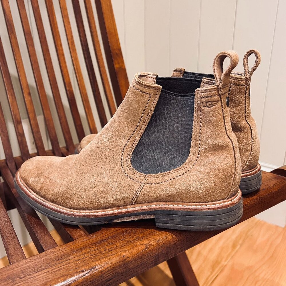 UGG Baldvin Chelsea Boots Suede Chestnut Brown Pull On Casual Mens 7 US Womens 9